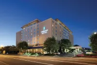 Embassy Suites by Hilton Charleston - Parkplatz