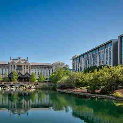 Gaylord Texan Resort & Convention Center Hotel Exterior