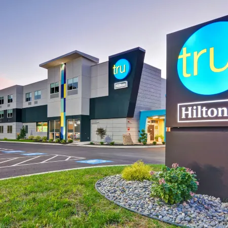 Tru by Hilton Syracuse North Airport Area