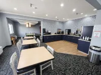AmericInn by Wyndham Minot - Pool