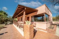 Tanque Verde Guest Ranch - Homestays