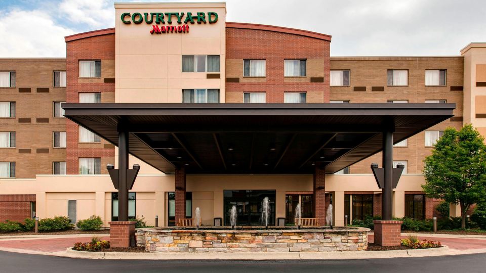 Courtyard Chicago Schaumburg/Woodfield Mall