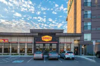 Sandman Hotel Hamilton - parking