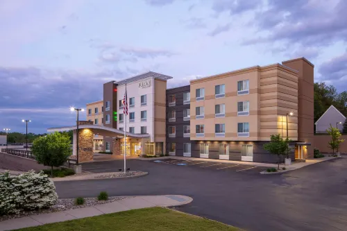 Fairfield Inn & Suites Geneva Finger Lakes - 3-Star