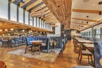 Gravity Haus Vail - Bares