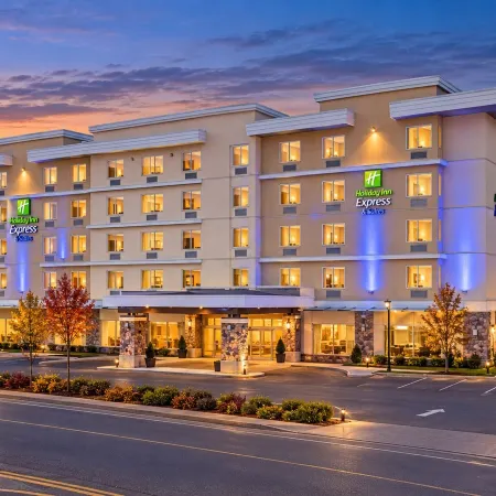 Holiday Inn Express & Suites VICTORIA - COLWOOD by IHG