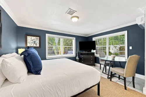 Inn on the Drive ( Adults Only) - 2-Star