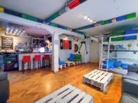 Whole Wide World Hostel - 2-Star