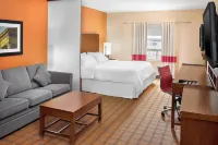 Four Points by Sheraton Edmonton Gateway - spa