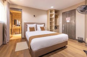 Fly Inn Madagascar Hotel - Navette Gratuite H24 - à 300m de l'Aéroport International