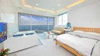 Pohang CN242 Pension Hotel dekat Hometown Cha Cha Cha (Filming Location)