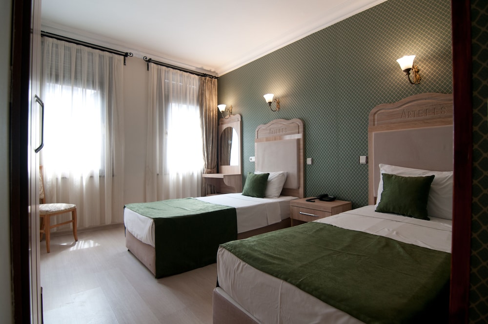 Artefes Hotel Old City & Spa