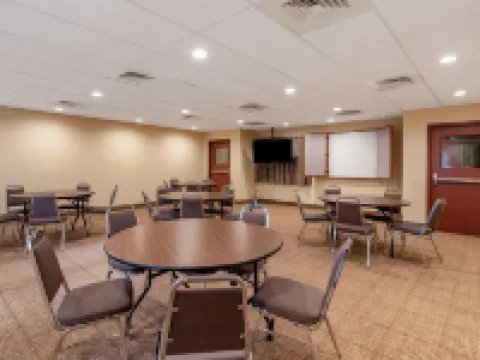 Holiday Inn Express & Suites Morehead by IHG Hotels in Rowan County