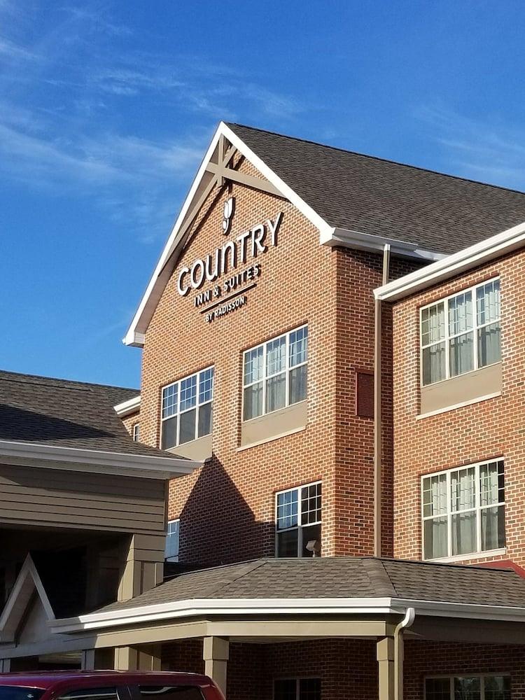 Country Inn & Suites by Radisson, Green Bay East, WI