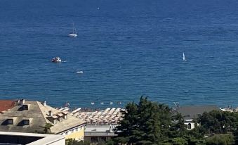 Arcobaleno Apartment 500 Meters from the Sea