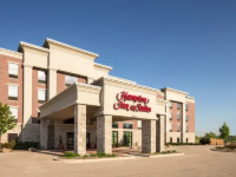 Hampton Inn & Suites Grafton Hotels in Ozaukee County