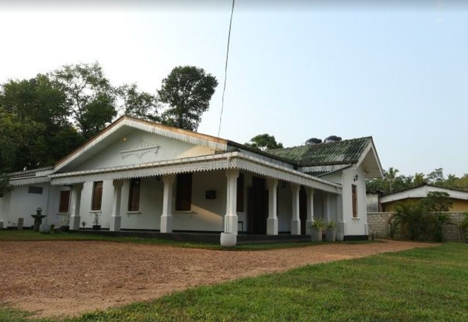 Hotel 4Br/4bt Nature Bungalow in Hikkaduwa, Exterior, Hotel Exterior