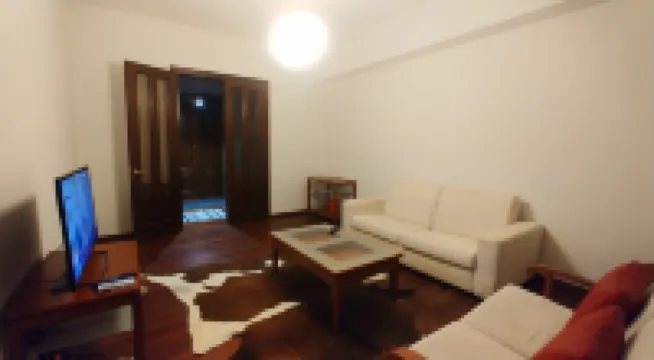 Charming 2-Bedroom Apartment in Heart of Kyiv