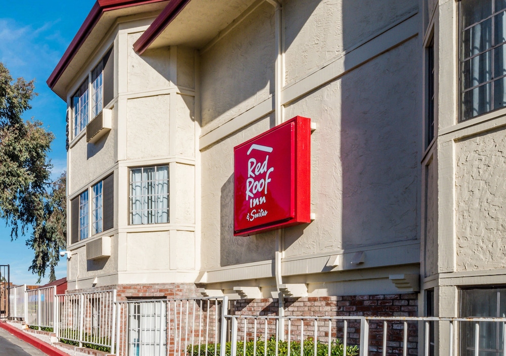 Red Roof Inn & Suites Vallejo