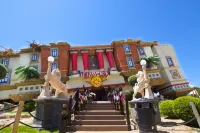Sol Katmandu Park & Resort Hotel di Calvia