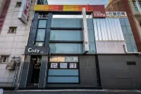 Sookmyung University Cozy Hotels near Haebangchon Catholic Church