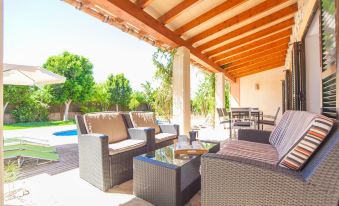 Correfoc - Beautiful Villa with Private Pool in Quiet Residential Area. Free WiFi