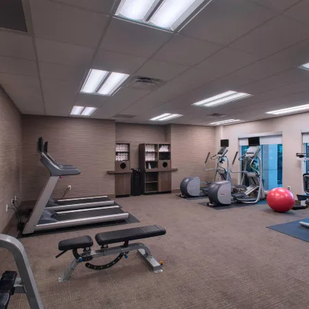 Residence Inn New York Downtown Manhattan/Financial District Отели рядом с достопримечательностью «Станция PATH Exchange Place»