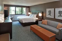 DoubleTree by Hilton Atlanta Perimeter Dunwoody - Bares