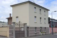 Aux Jardins de L'Isle - parking
