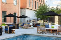 คิมป์ตัน พิตต์แมน โฮเทล – ดาวน์ทาวน์ ดัลลัส บาย IHG - สระว่ายน้ำบนดาดฟ้า