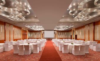 Sheraton Grand Bangalore Hotel at Brigade Gateway