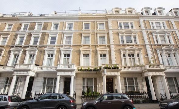 1. 노팅 힐 게이트..