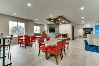 Holiday Inn Express & Suites WAXAHACHIE by IHG - breakfast