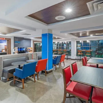 Holiday Inn Express & Suites PICAYUNE-STENNIS SPACE CNTR. by IHG