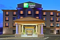 Holiday Inn Express & Suites Syracuse North - Airport Area Hotéis em Cicero