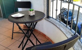 Bright First Floor Apartment a Few km from the Sea!