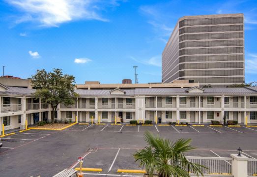 퀄리티 인 & 스위트