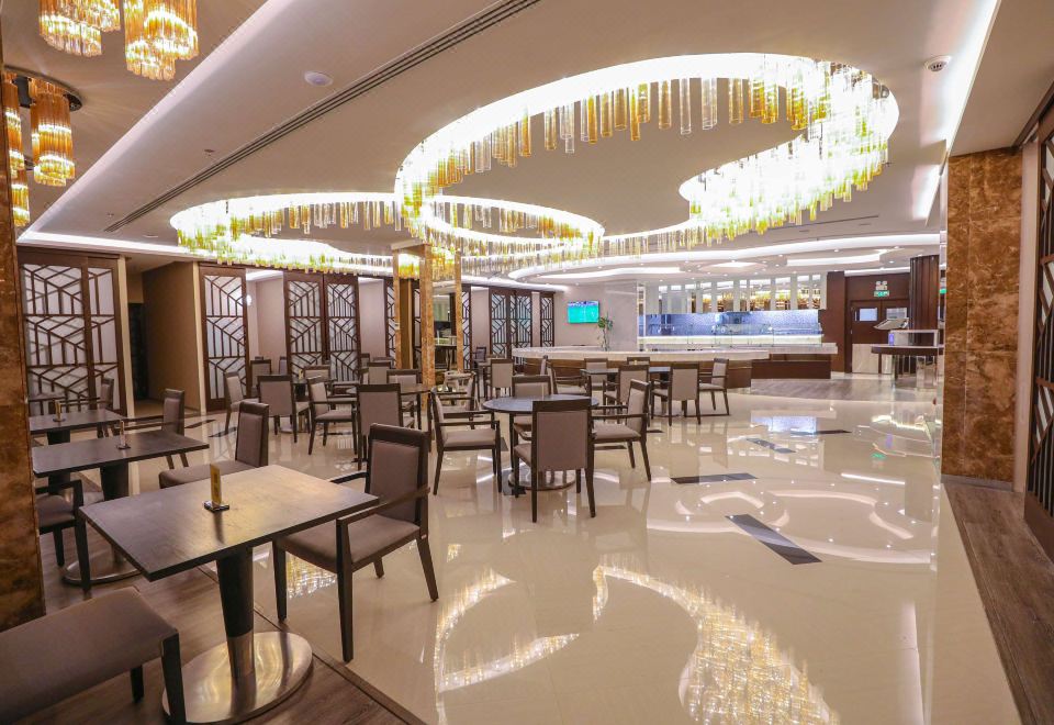 치어풀 알 와하 운이자 호텔 조식