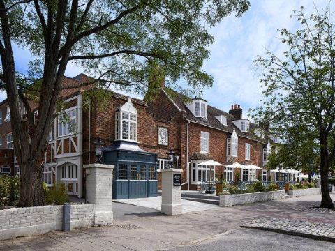 クロムウェル ホテル ステベナージ