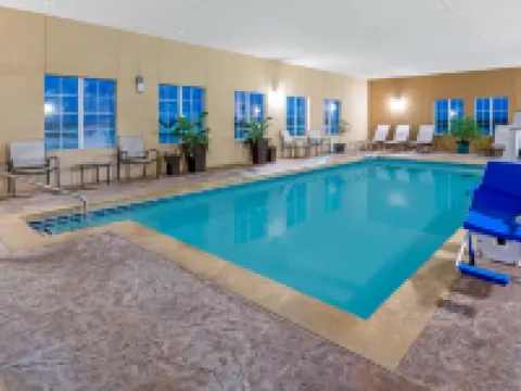 La Quinta Inn & Suites by Wyndham Weatherford OK Hoteles en Condado de Custer