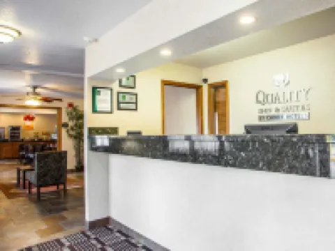 Quality Inn & Suites Ankeny-Des Moines Hotels in Ankeny