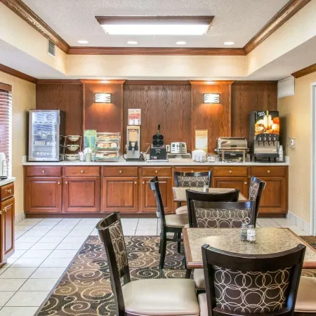 Quality Inn & Suites Niles