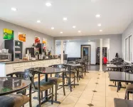 Quality Inn & Suites North-Polaris - petit déjeuner