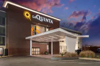 La Quinta Inn & Suites by Wyndham Columbus MS Hotels in Columbus