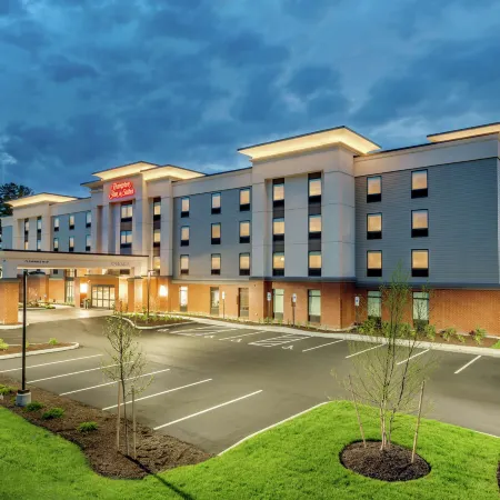 Hampton Inn & Suites Kittery-Portsmouth