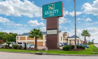 Quality Inn Clute Freeport