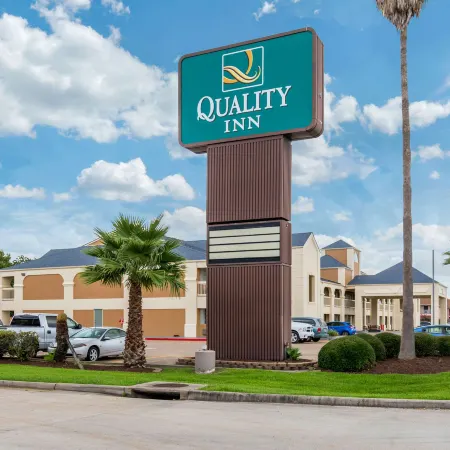 Quality Inn Clute Freeport