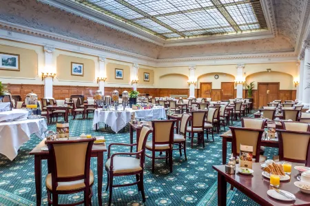 Old Swan Hotel Отели рядом с достопримечательностью «Bils & Rye»