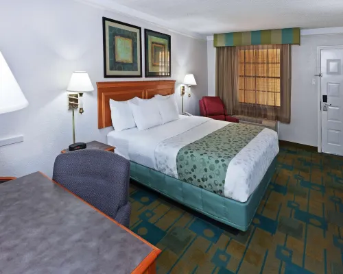 La Quinta Inn by Wyndham Austin Oltorf Hotels near SoCo District