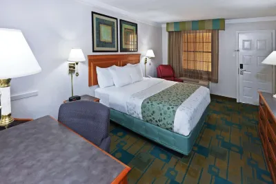 La Quinta Inn by Wyndham Austin Oltorf Hotels in Travis County